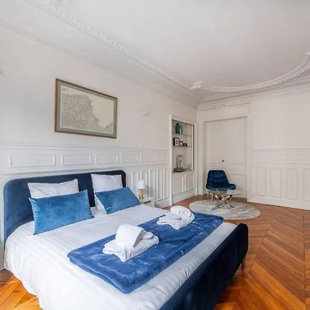 Stunning Parisian Getaway *