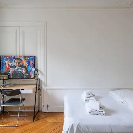 דירה Stunning Parisian Getaway *