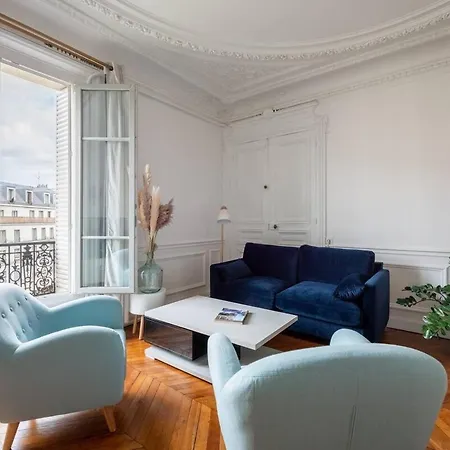 Stunning Parisian Getaway *