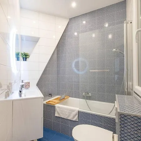 Stunning Parisian Getaway * פריז